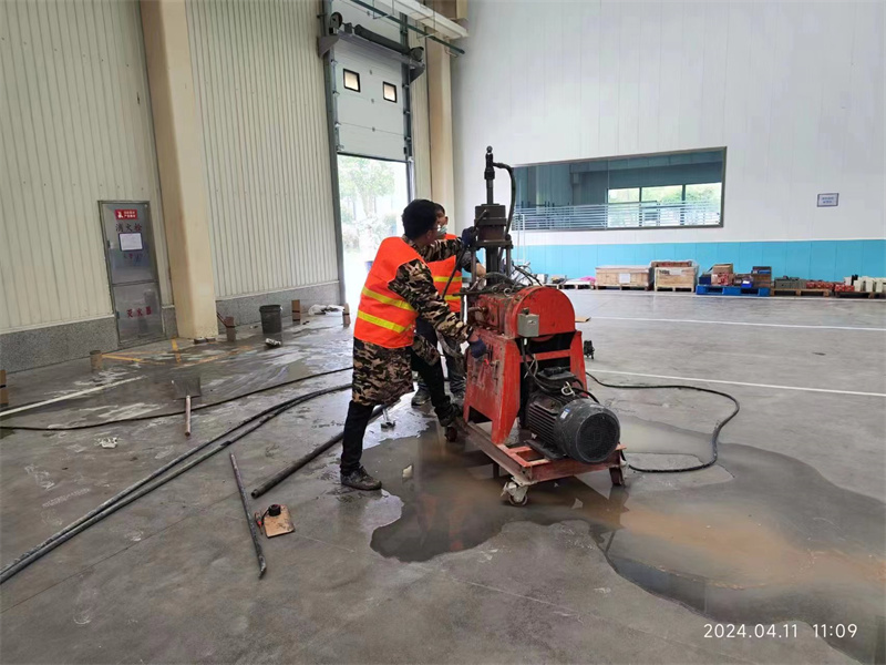 南林乡厂房地面下沉塌陷注浆加固施工